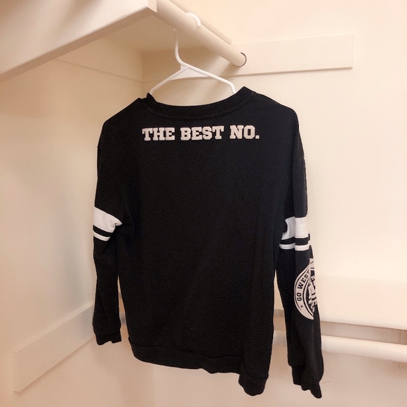 pullover - Picture 3 of 4